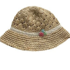 Old Navy girls hat 100% paper